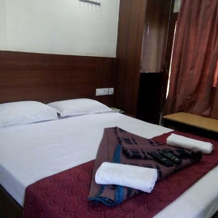 Hotel Dewans Residency Májszúr Kültér fotó
